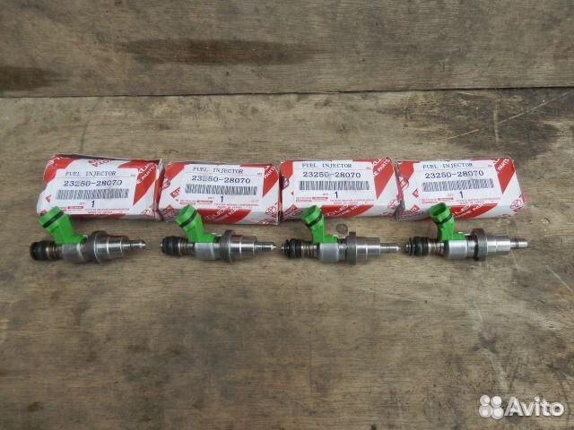 Форсунка Toyota Avensis T250 1AZ-FSE