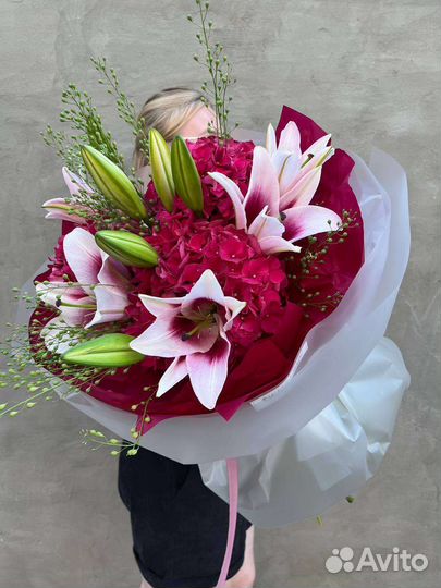 Лилии и гортензии