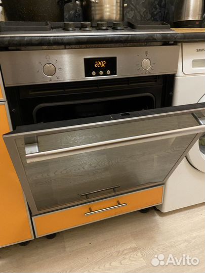 Духовой шкаф