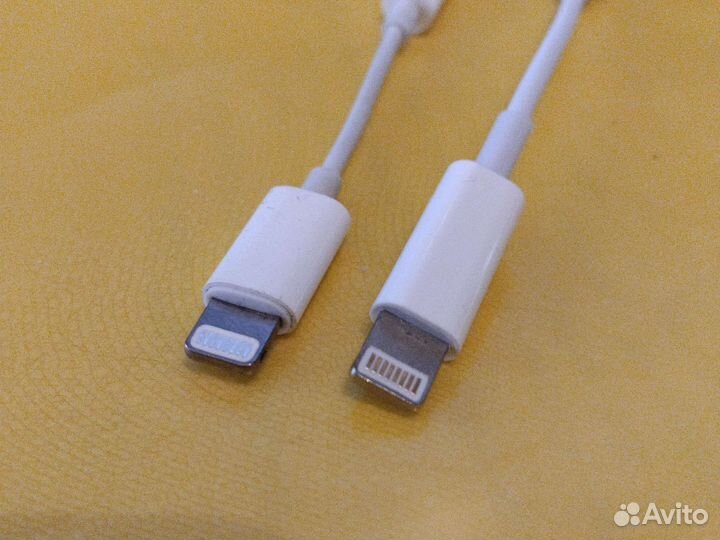 Переходник Apple Lightning на 3,5 мм для наушников