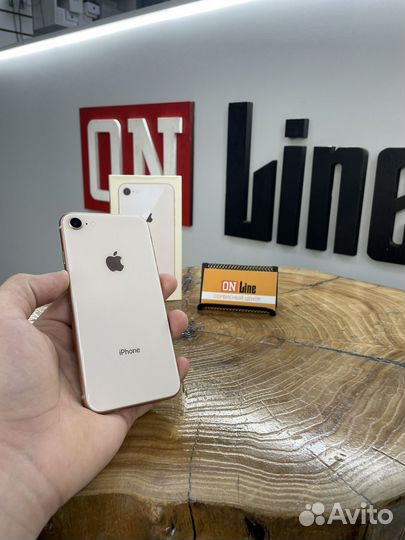 iPhone 8, 64 ГБ