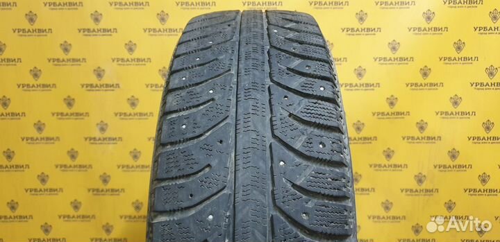 Bridgestone Ice Cruiser 7000 215/70 R16 100T