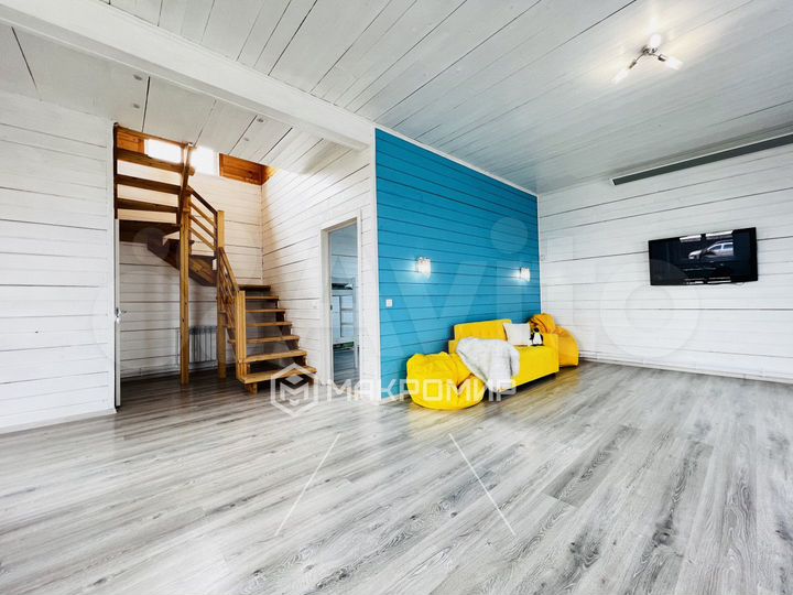 Дом 200 м² на участке 10 сот.