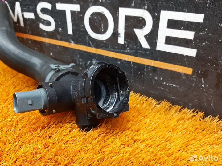 Патрубок радиатора нижний Audi Q5 8R cncd 2015