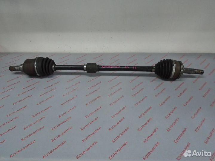 Nissan 39100-4U075 Вал приводной, правый