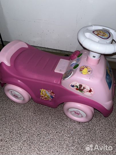 Машинка толокар для принцессы