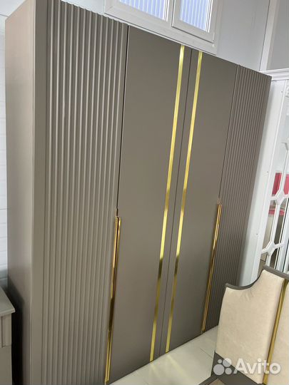 Спальный гарнитур новый