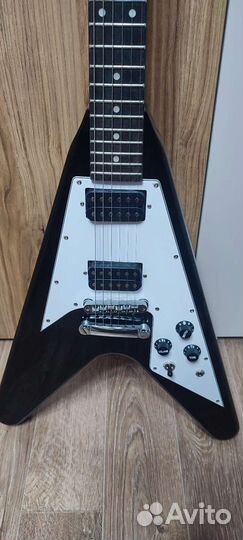 Электрогитара Caraya Flying V