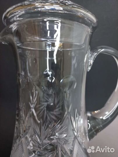 Хрустальный кувшин с крышкой