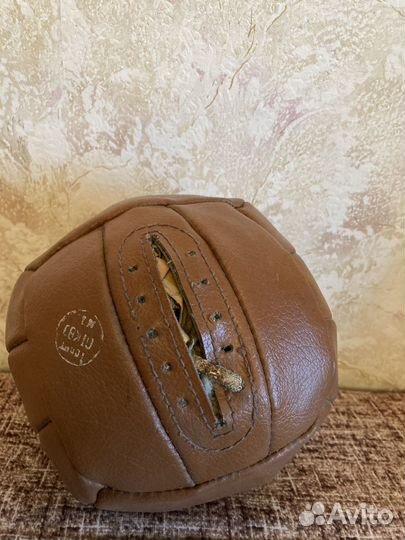 Волейбольный мяч