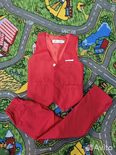 Костюм праздничный