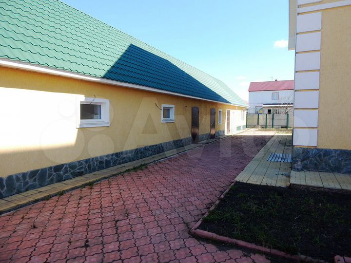 Коттедж 455,5 м² на участке 10 сот.