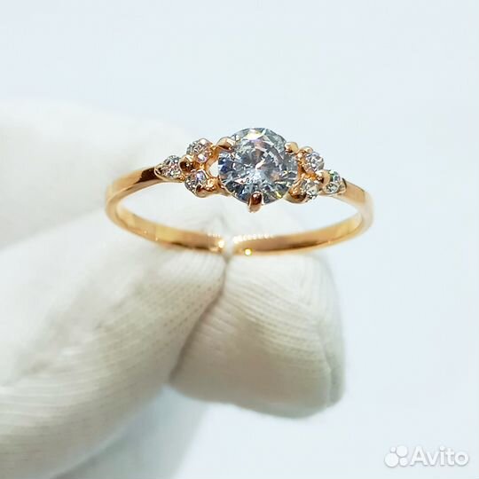Золотое кольцо с камнем 16,5р