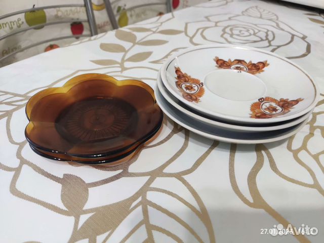 Посуда. Блюдца