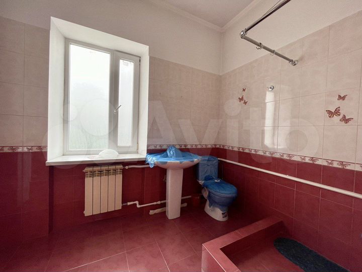 Дом 280 м² на участке 6 сот.