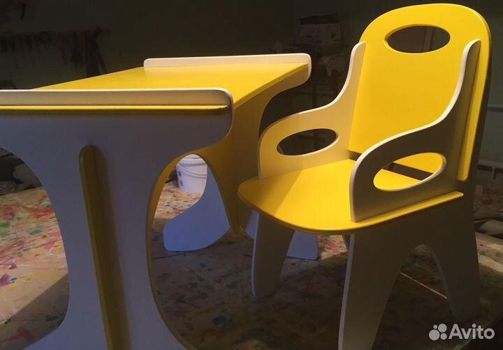 Детская мебель (стол и стульчик)