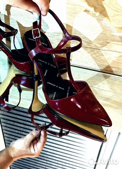 Туфли-лодочки лакированные