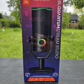 Студийный микрофон JBL Quantum Stream Studio