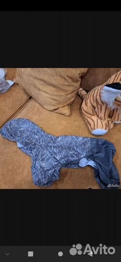 Комбинезон для маленькой собаки