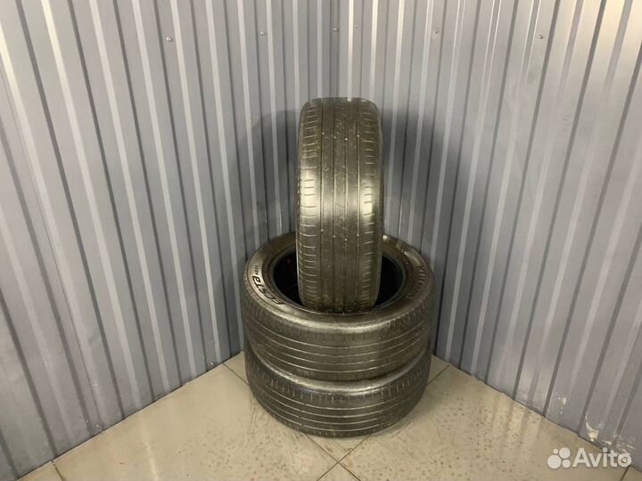 Kumho Ecsta HS51 215/55 R17 94V