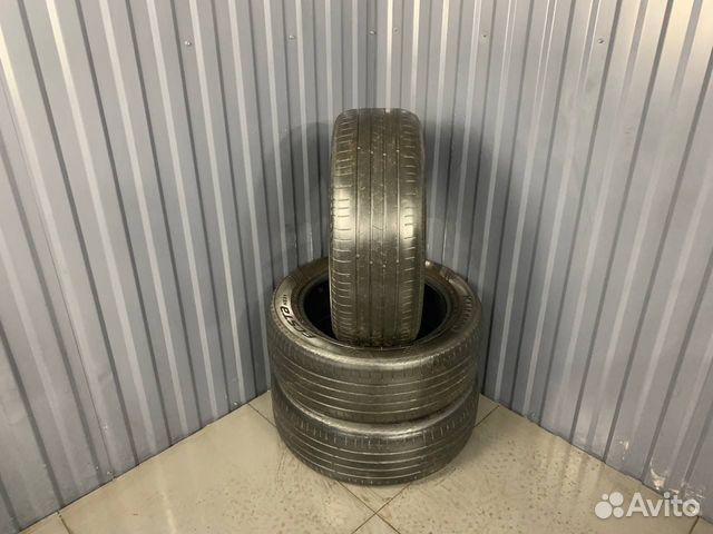 Kumho Ecsta HS51 215/55 R17 94V