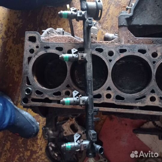 Запчасти на двигатель рено лагуна