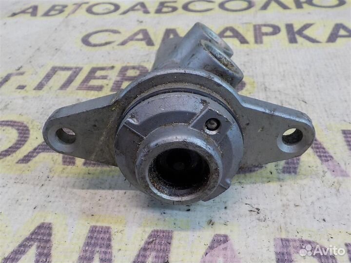 Цилиндр тормозной главный Toyota Corolla (E150) 2