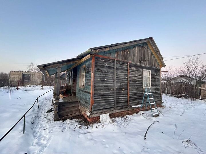 Дача 20 м² на участке 6 сот.