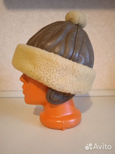 Шапка меховая, кожаная