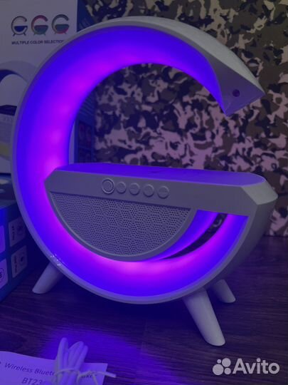 Умная колонка ночник с беспроводной зарядкой