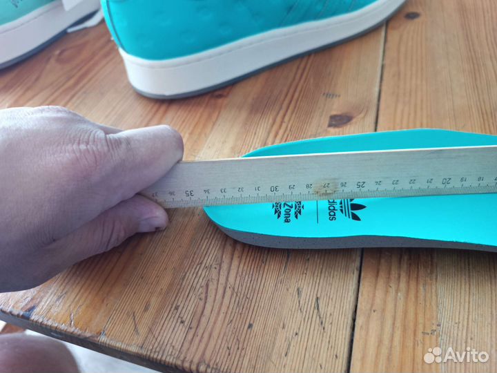 Кроссовки adidas