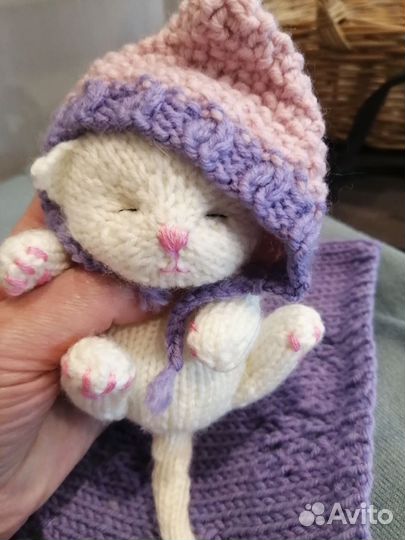 Вязаный котенок для Валентины Вениаминовны