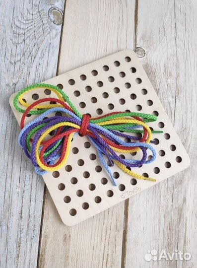 Игрушки шнуровки новые