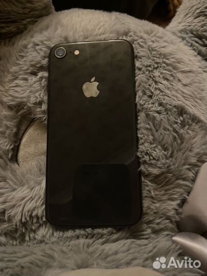Телефон iPhone 8 128 gb