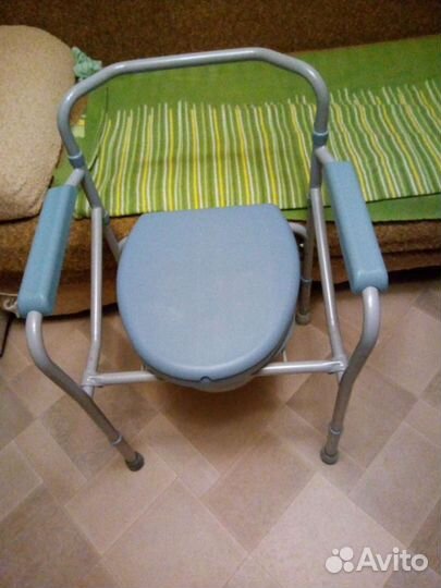 Кресло унитаз для малоподвижных больных