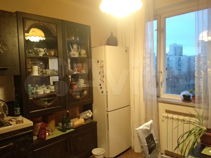 2-к. квартира, 52 м², 8/12 эт.