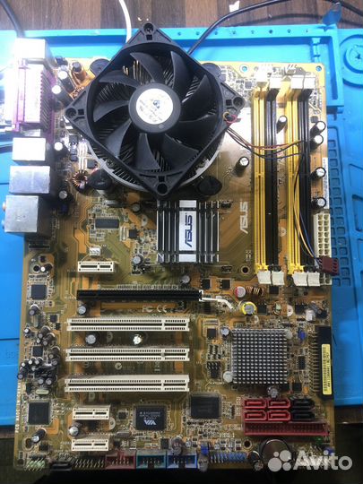 Материнская плата с процессором