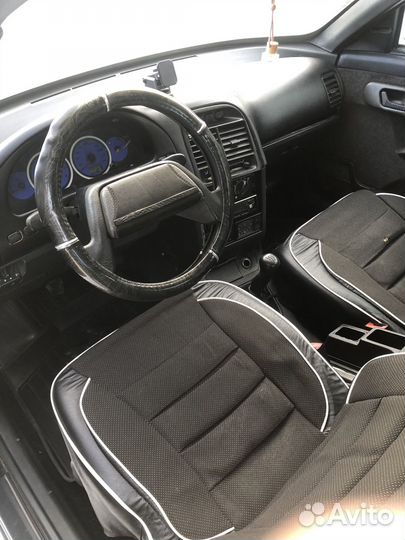 ВАЗ 2112 1.5 МТ, 2003, 200 000 км