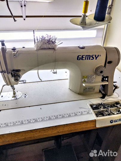 Швейная машина