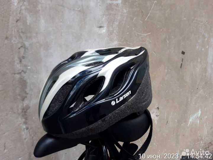 Велошлем Larsen 54-57 см