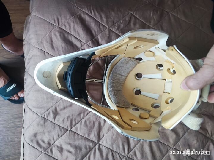 Хоккейный вратарский шлем, легендарный 961, Канада