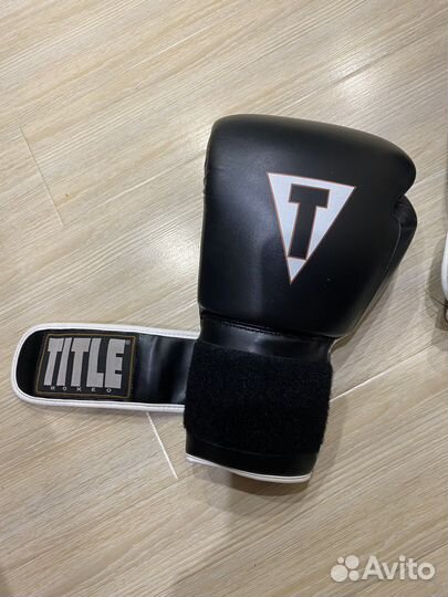 Боксерские перчатки