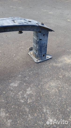 Усилитель переднего бампера Ford Focus