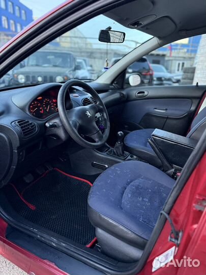 Peugeot 206 1.4 МТ, 2001, 200 000 км