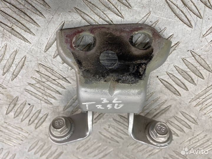 Б/У петля двери задний левый Chevrolet Aveo T250