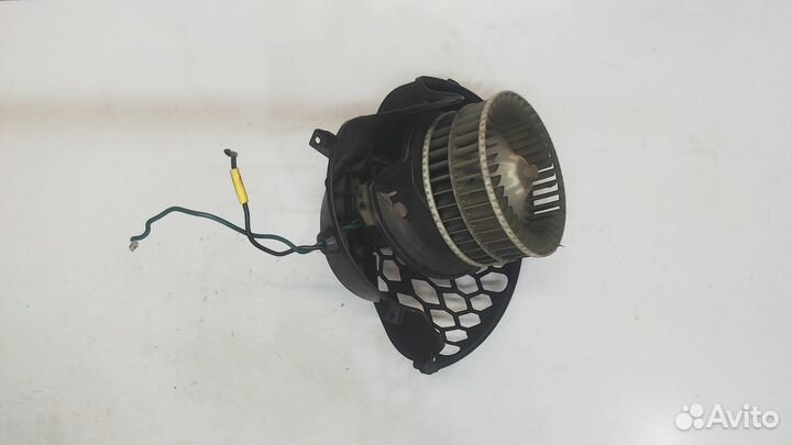 Двигатель отопителя Chrysler Town-Country, 2001