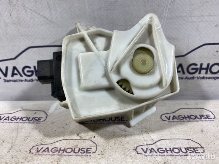 Моторчик заслонки печки Audi S5 8T 4.2 CAU 2008