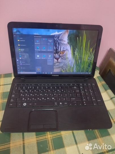 Toshiba C850 core i3 SSD 240GB 8 ram