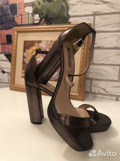 Босоножки 40