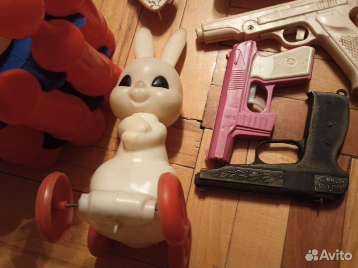 Игрушки СССР заяц гогли кубики абвгдйка